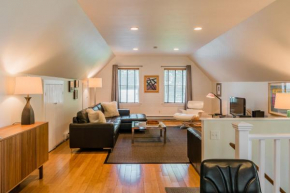 Гостиница The Carriage House Loft  Кингстон
